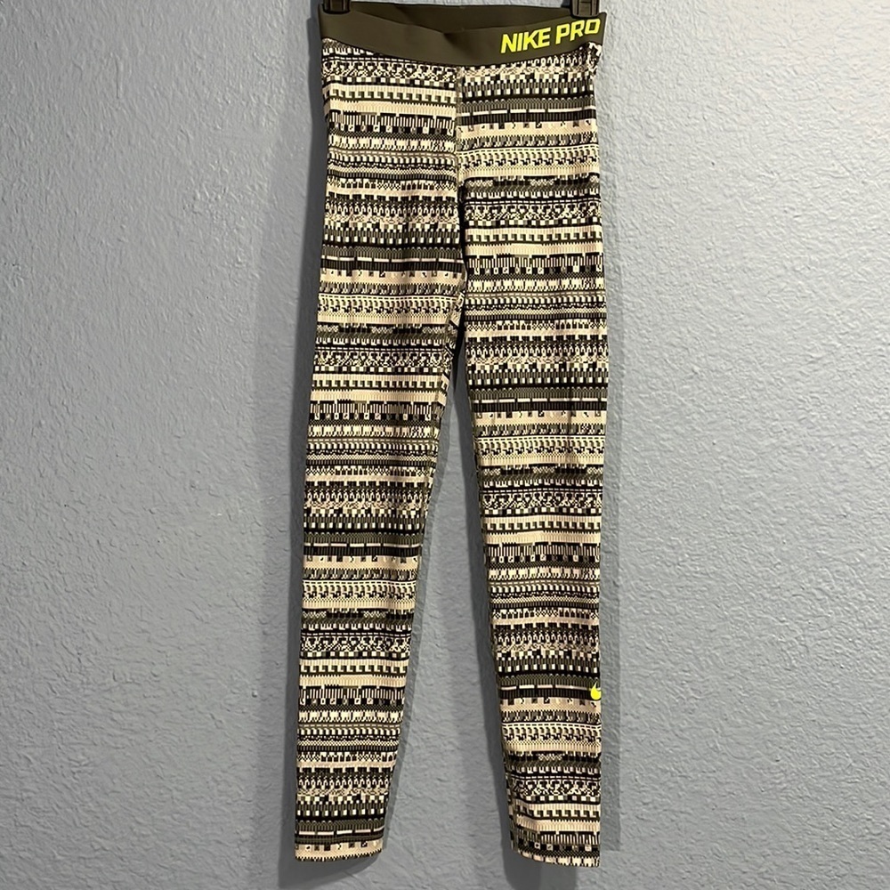 New Nike Pro grey/black athletic leggings in women’s size small - Picture 5 of 10